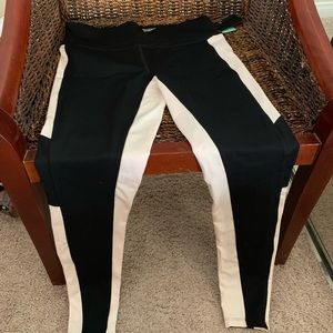 H&M WORKOUT LEGGINGS SIZE L NWT